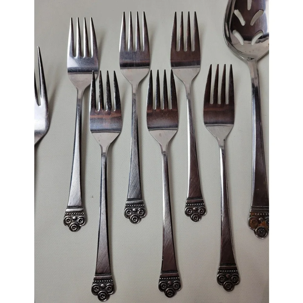 National Stainless Costa Mesa Flatware Set 31pc Japan Scroll Pattern 6 Setting